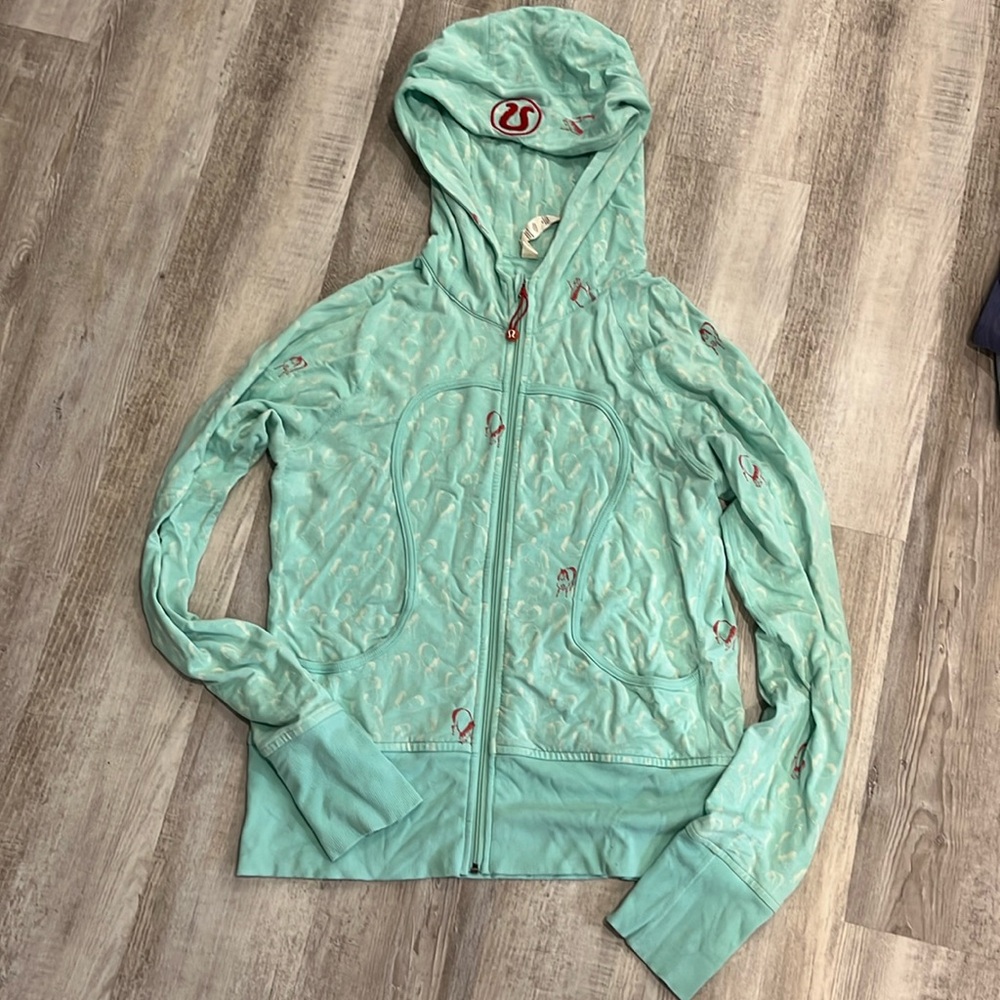 Old school Lululemon scuba hoodie